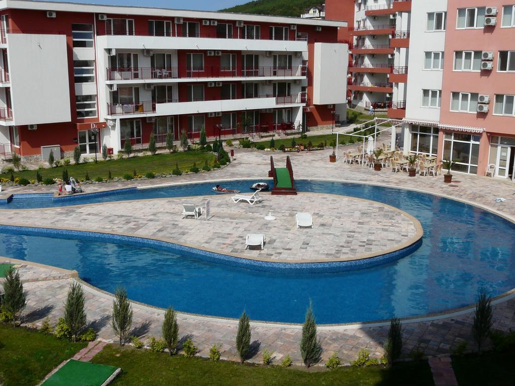 Private Apartments In Privilige Fort Beach Elenite Ngoại thất bức ảnh