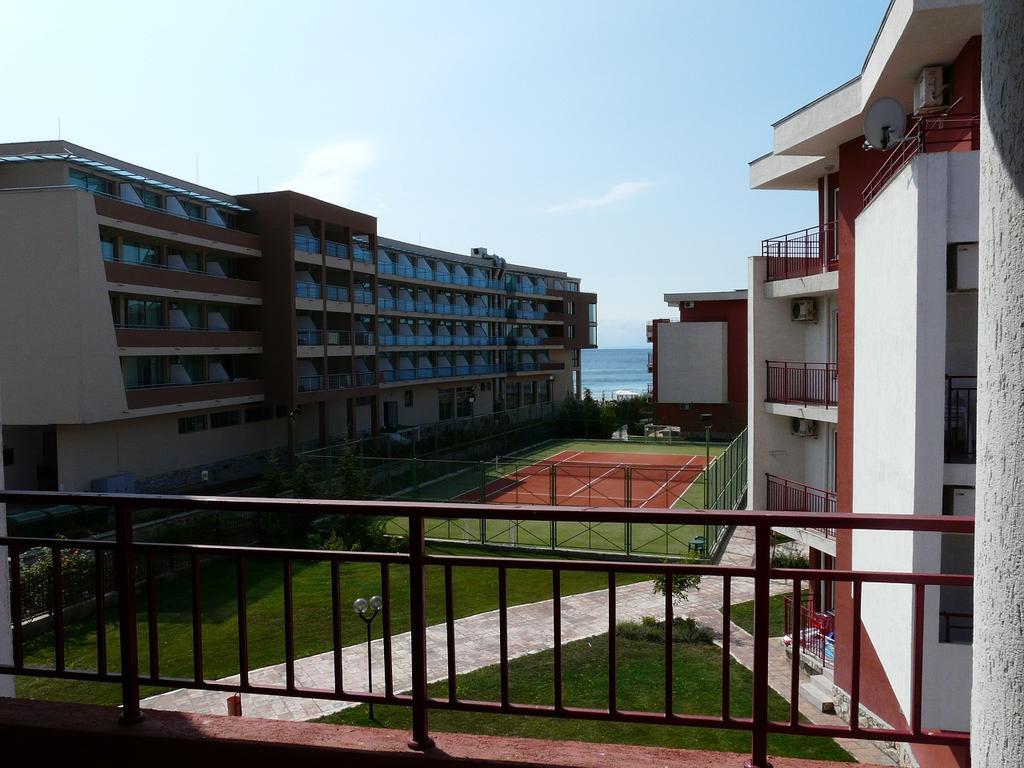 Private Apartments In Privilige Fort Beach Elenite Ngoại thất bức ảnh