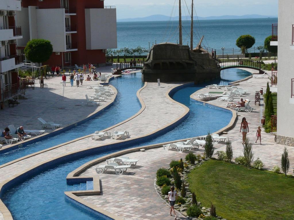 Private Apartments In Privilige Fort Beach Elenite Ngoại thất bức ảnh